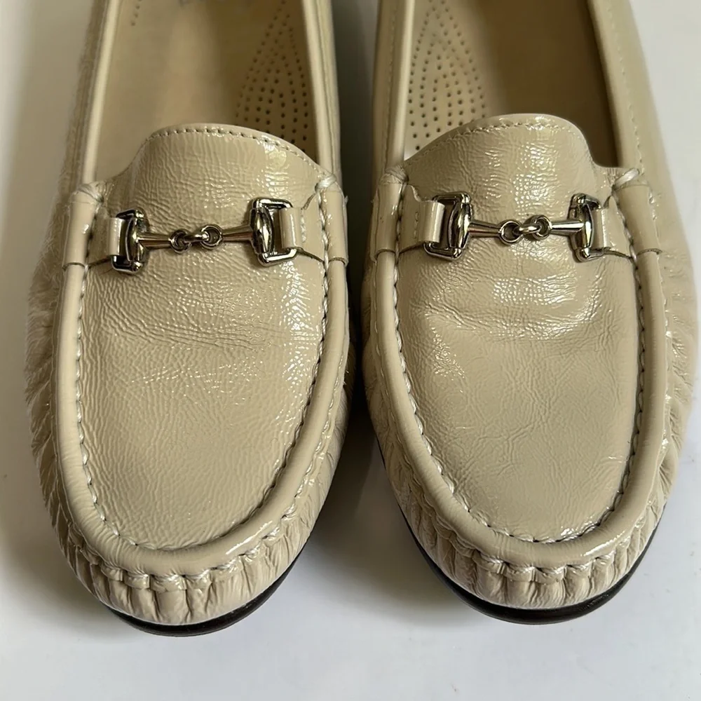 New SAS Metro Leather Loafer Bone Patent cream tan moccasins buckle shoes